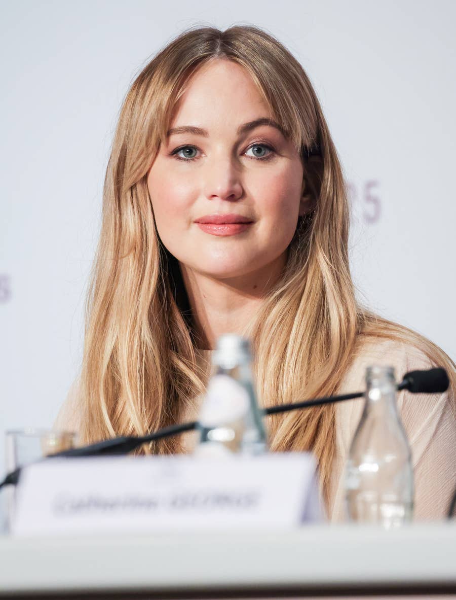 Miley Cyrus On Jennifer Lawrence Flowers Shade Rumor Miley Cyrus On Jennifer Lawrence Flowers Shade Rumor