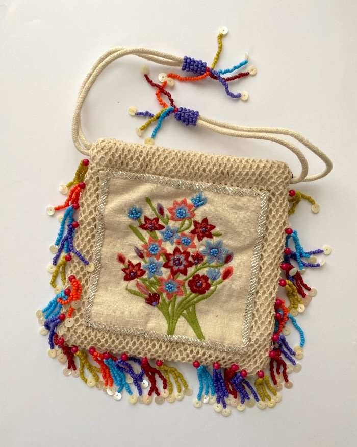 garden ビーズ刺繍の絵です 辿れ Morning
