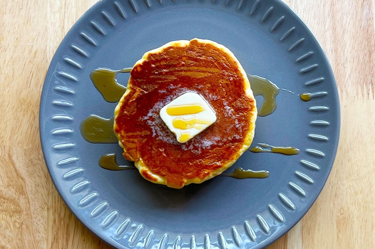 マヨネーズ入りのホットケーキ!?(Munenori Umeki / BuzzFeed Japan)