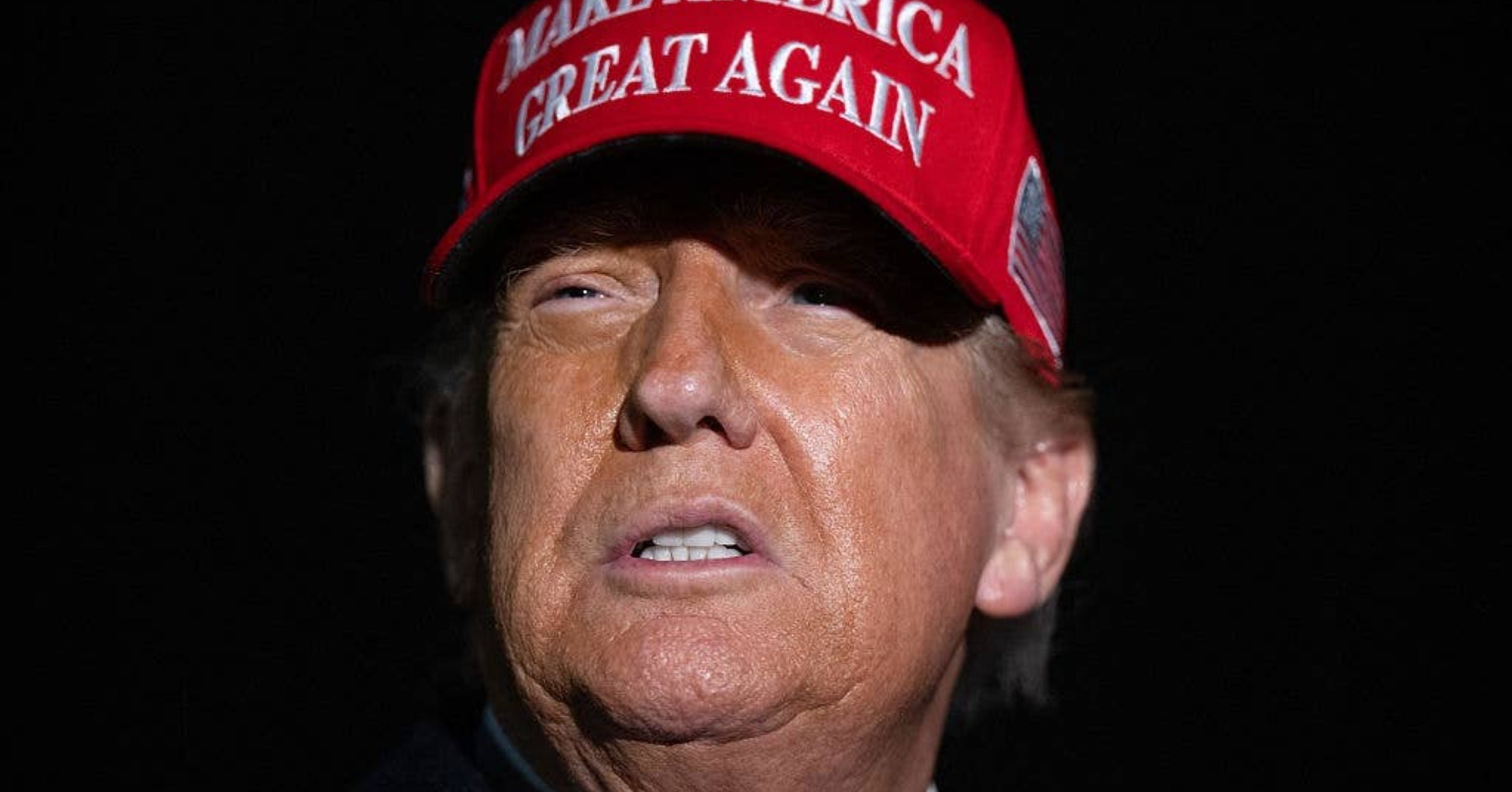 Donald Trump's Phone Lock Screen Is Once Again Going Viral Because It's Exactly What Everyone Expected It To Be