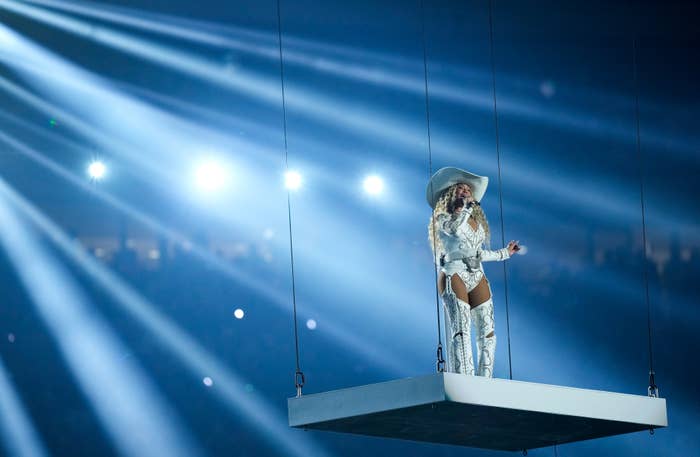 Beyoncé Performs In Rain In Viral TikTok