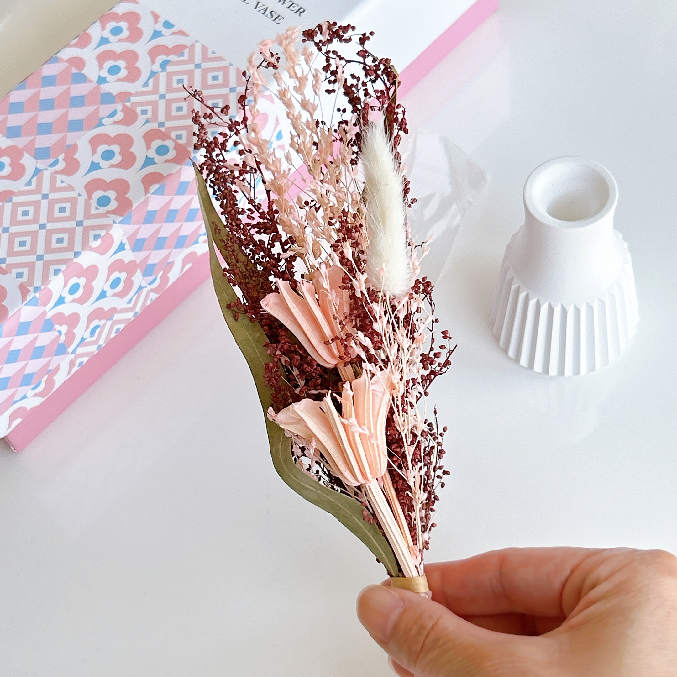 フラワーアレンジメント゜・*:.。❁ Afternoontea出品 アフタヌーンティー】3080円→2200円に値下げ中！プレゼントにも
