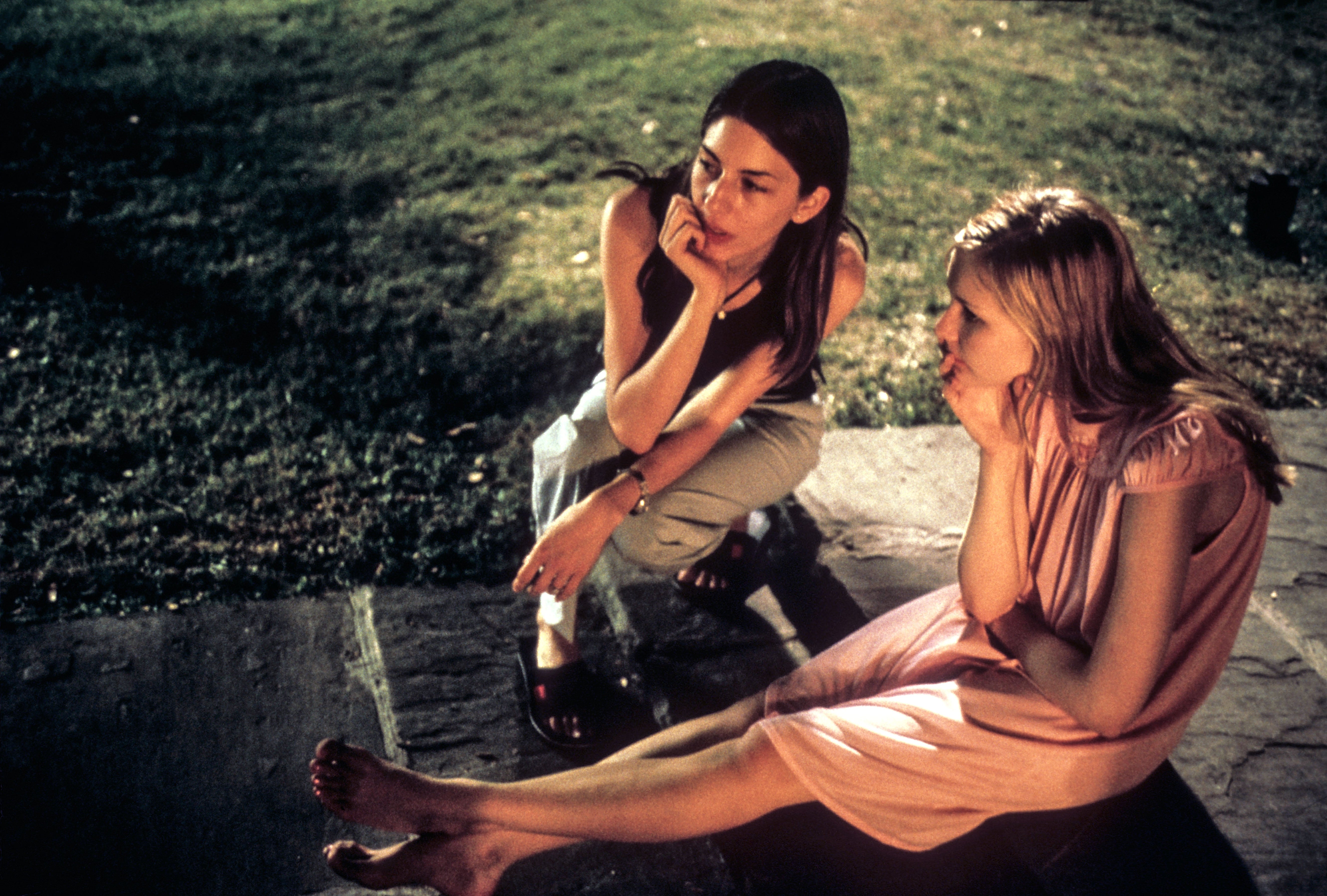 Sofia Coppola directing Kirsten Dunst on "The Virgin Suicides"