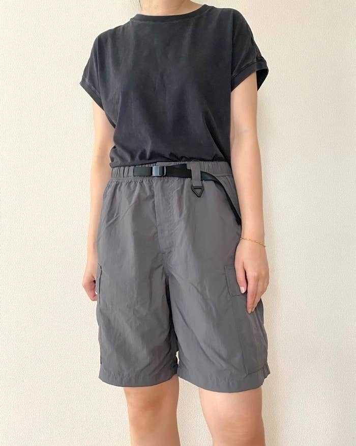 GUの「ナイロンカーゴハーフパンツ」
