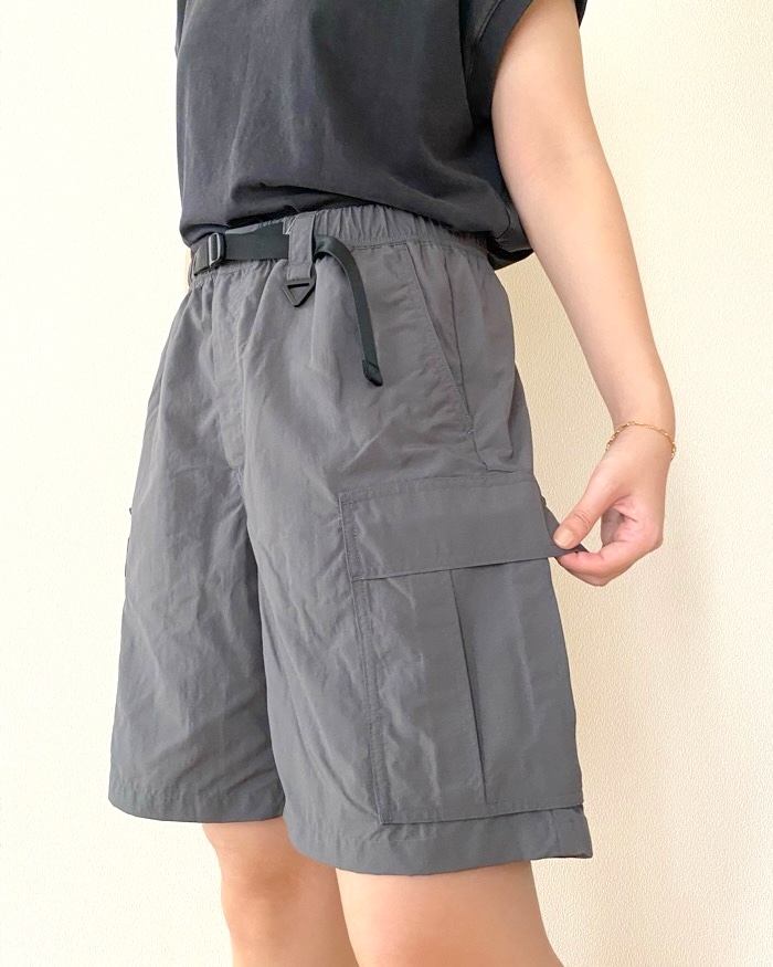 GUの「ナイロンカーゴハーフパンツ」