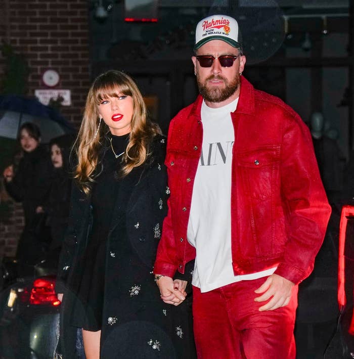 Social media erupted over a major detail that left fans convinced Taylor Swift and Travis Kelce have secretly gotten married-bich123