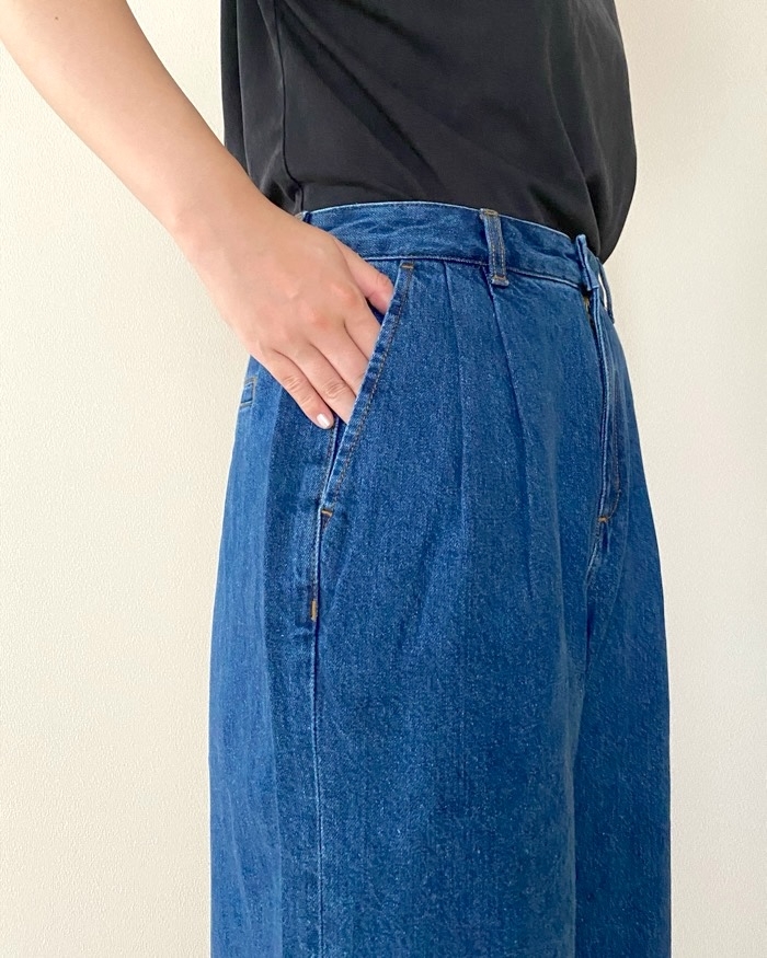 GUの「デニムタックトラウザー(丈標準70.0~74.0cm)」