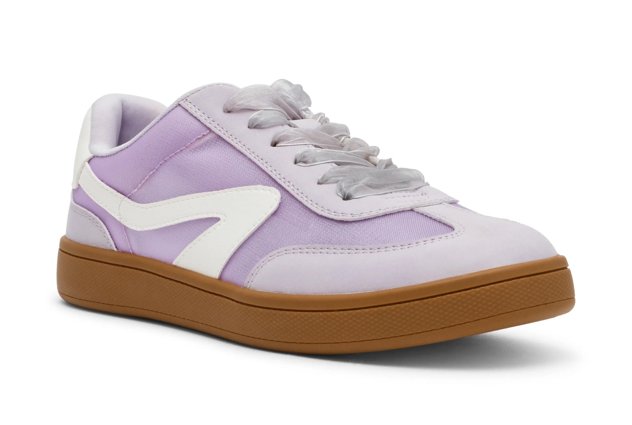 Casual sneaker with white and lilac panels, white laces, and a brown sole, showcased for shopping purposes