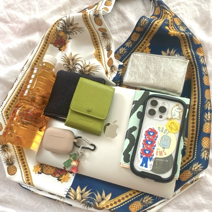 ZARAの「新作バッグ」が本気出してた…！スカーフみたいに華やか