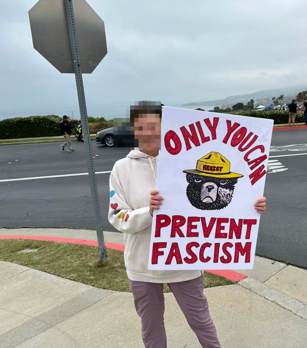 The 23 Absolute Best Signs From The 