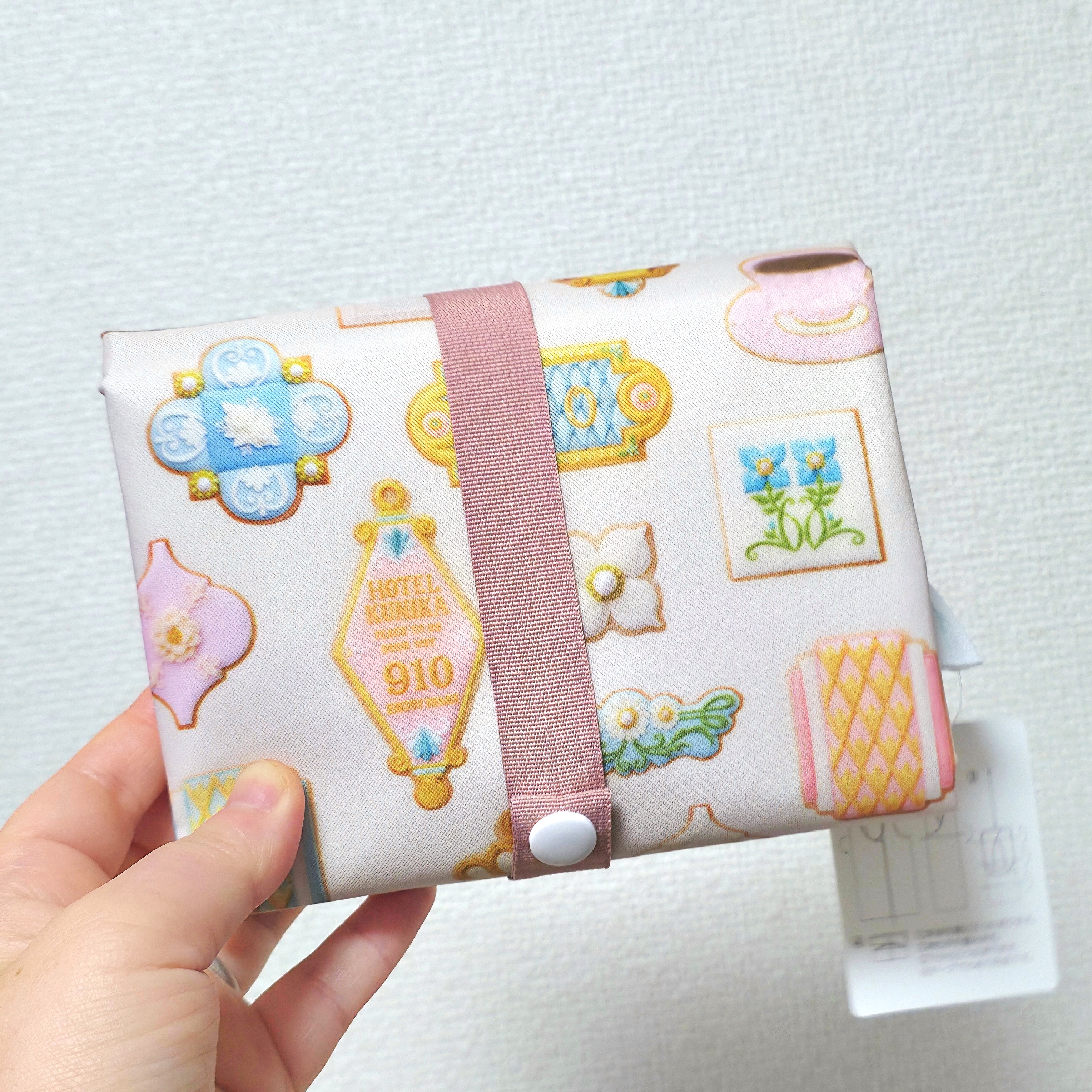 アフタヌーンティーエコバッグ スリットポケット付きロゴバッグL/ヴェロニカ・ハリム