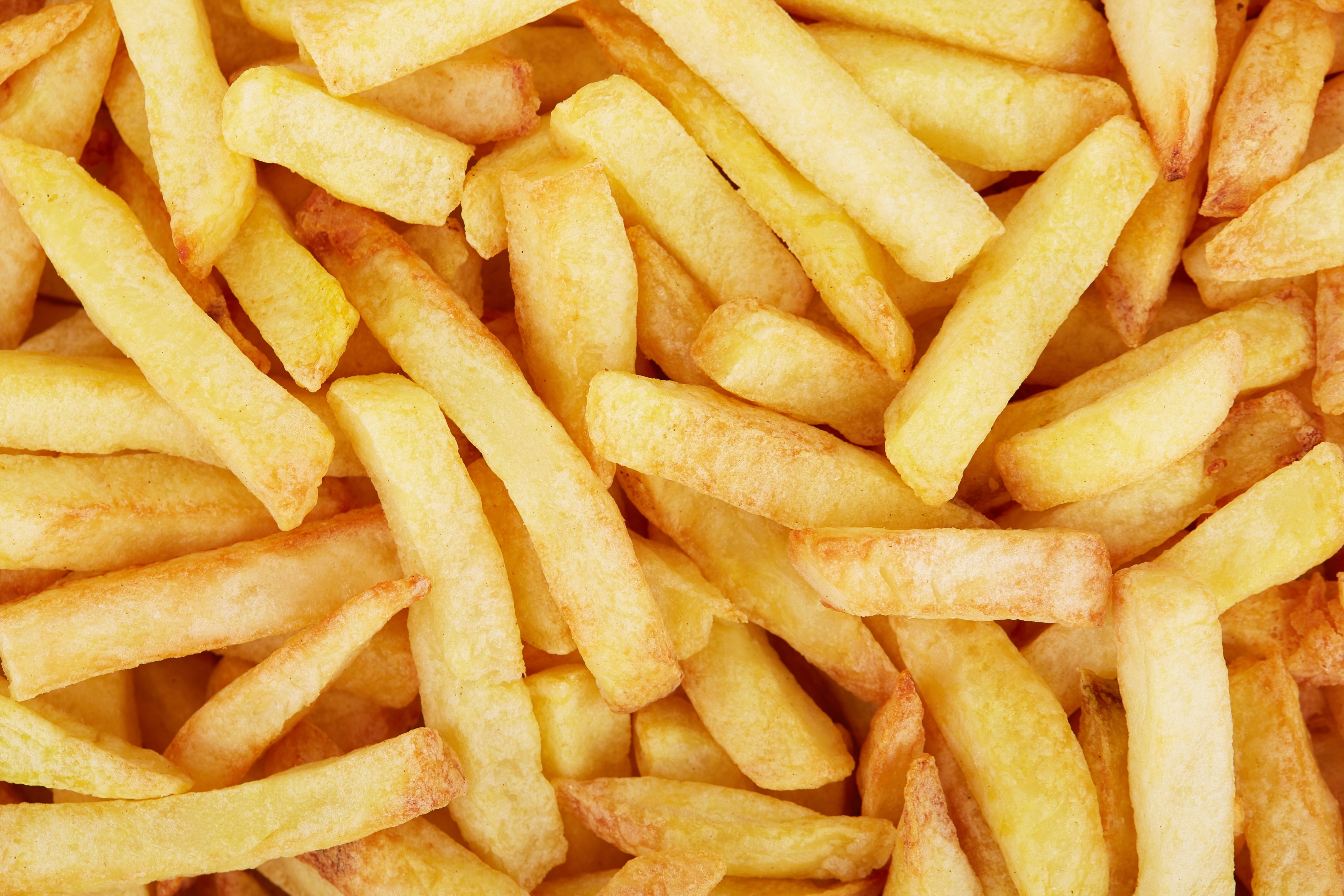 Fries Gip Guys Are Sharing Green Flags In Girls