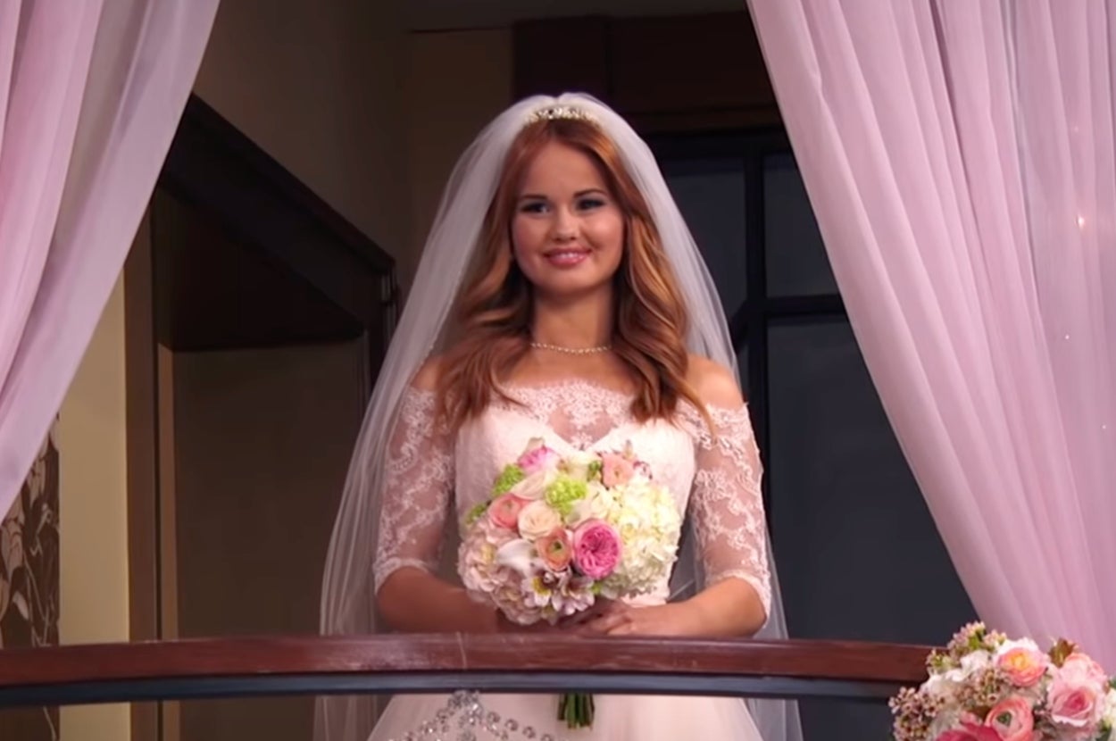 Create Your Dream Wedding Dress And I'll Tell You The Perfect Paradise For Your Honeymoon!
