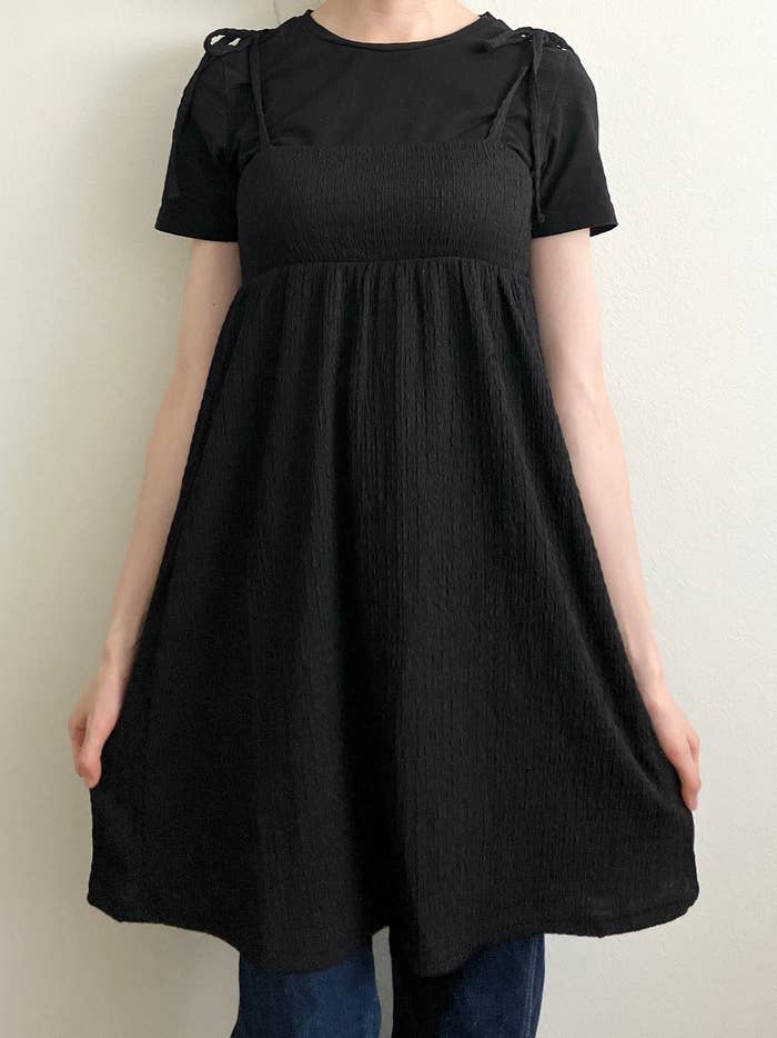 GU(ジーユー)の「テクスチャーキャミソールミニワンピース」
