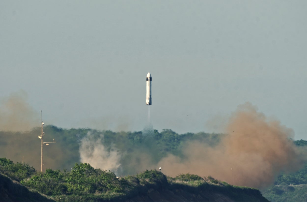 「再使用型ロケット」が飛行する様子(画像はHondaのプレスリリースより)