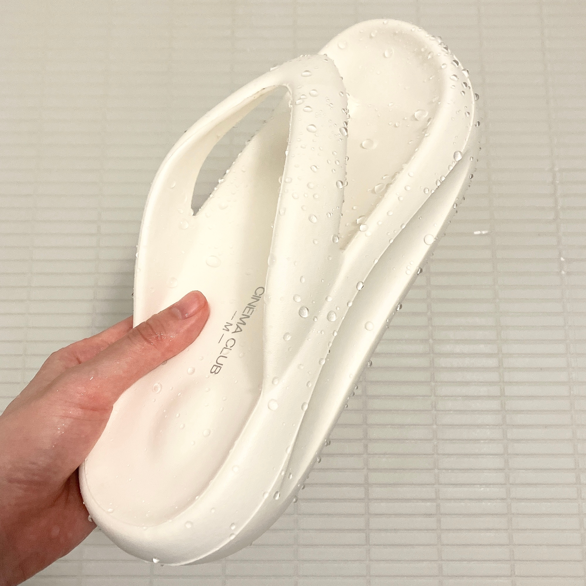 Honeys(ハニーズ)の「軽量トングサンダル」