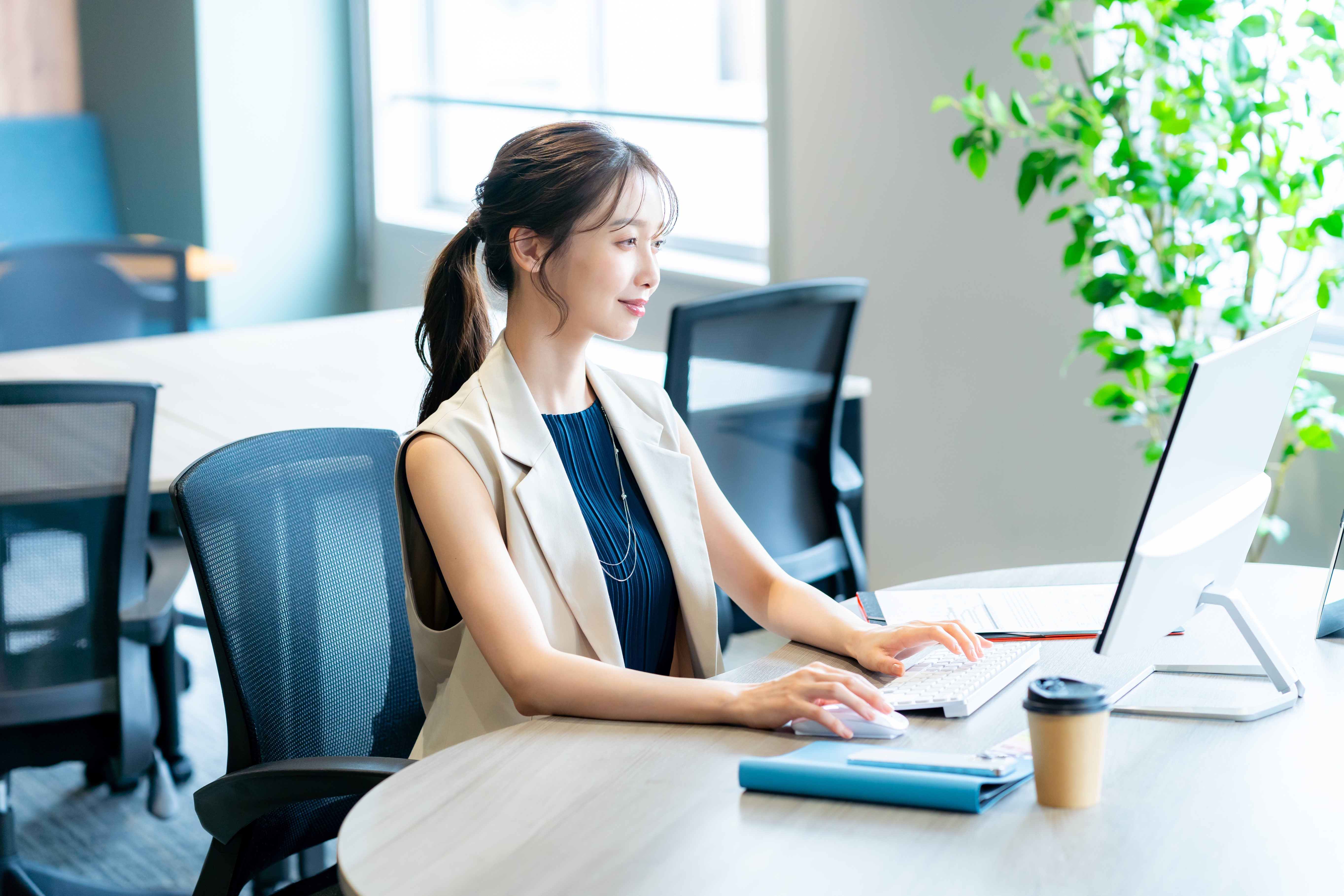 夏の働き方】7割が出社「職場は避暑地」「通勤だけ我慢すれば快適が