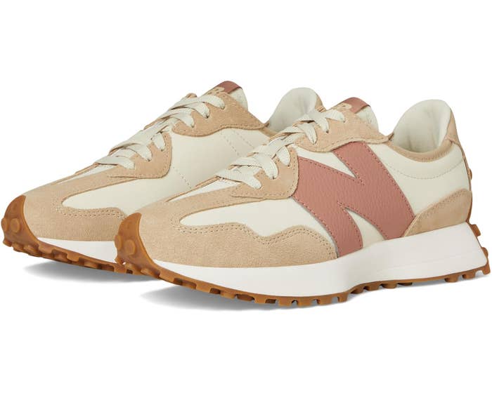 Trendy sneakers with a sleek plan featuring mixed worldly details, cleanable for casual oregon diversion wear