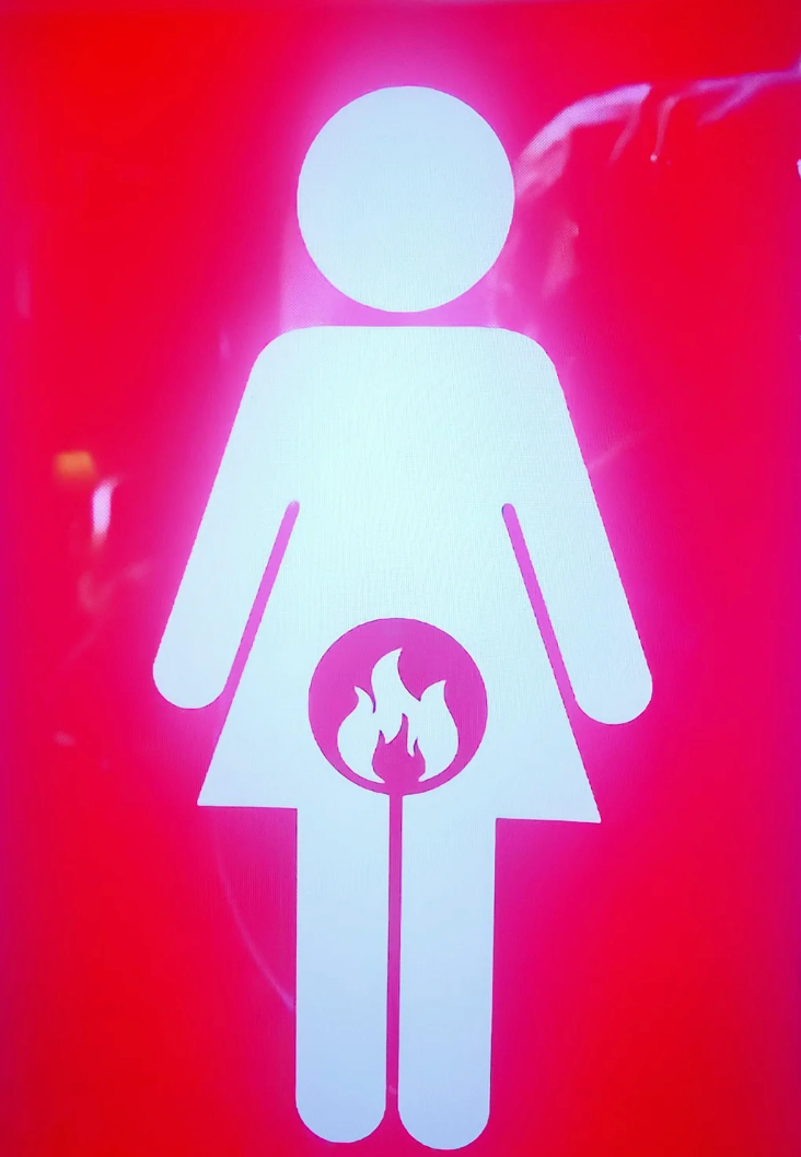 Silhouette of a pistillate   with a occurrence  awesome    connected  her abdomen, suggesting discomfort oregon  a wellness  issue