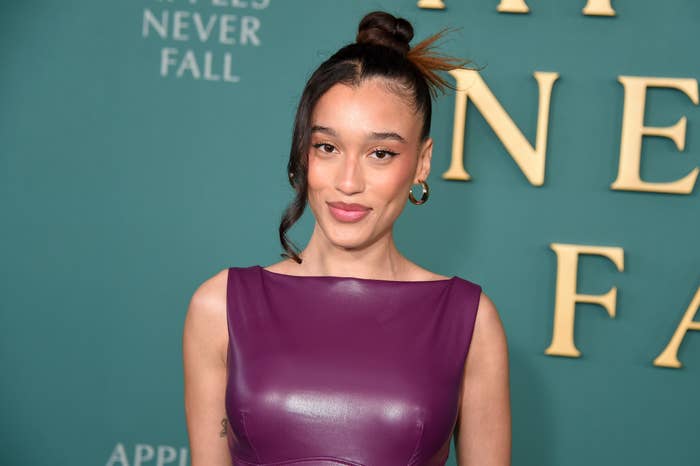 Nezza Sings National Anthem In Spanish At Dodgers Game