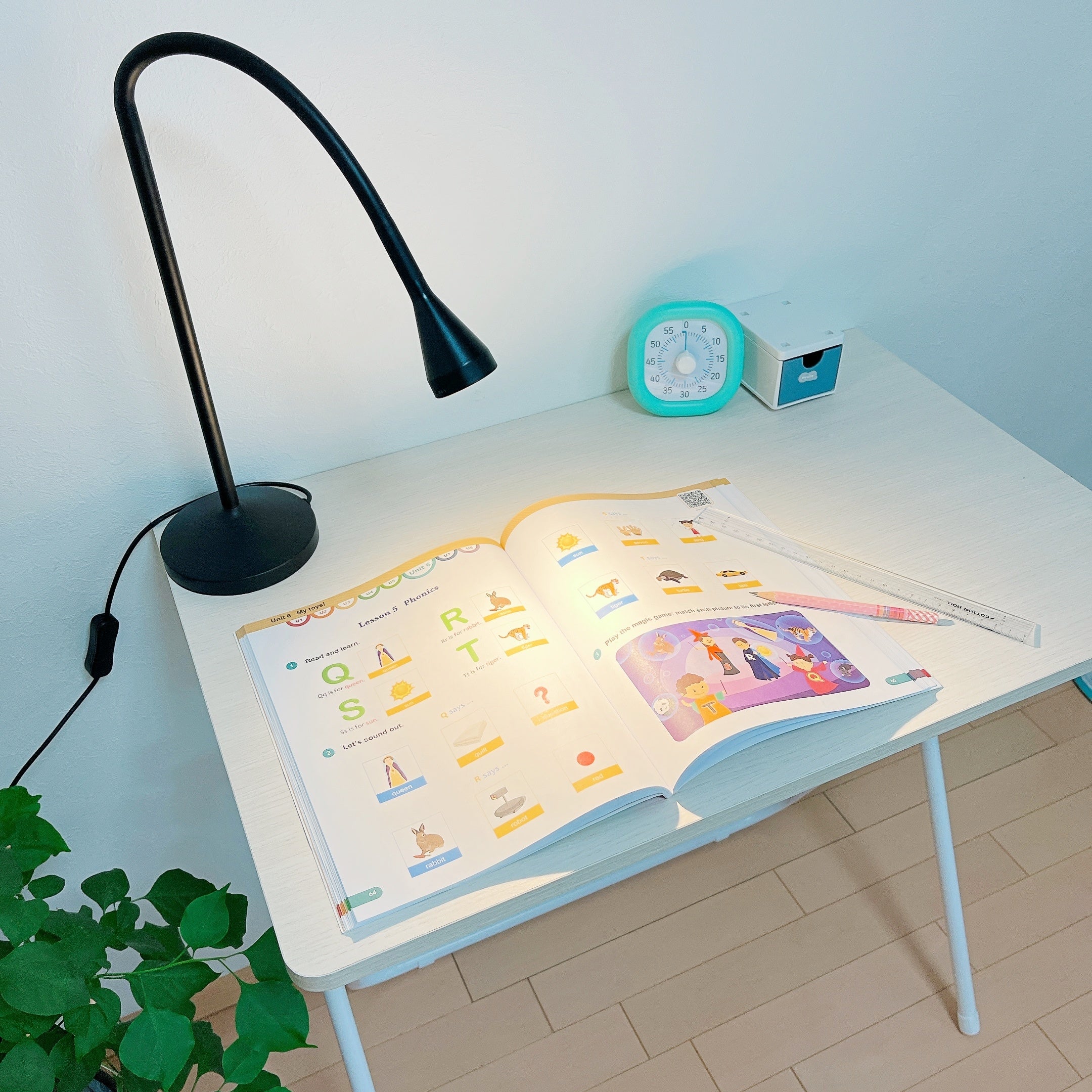 イケアの『おしゃれランプ』机の上を広く使えて最高〜！レビュー1500件