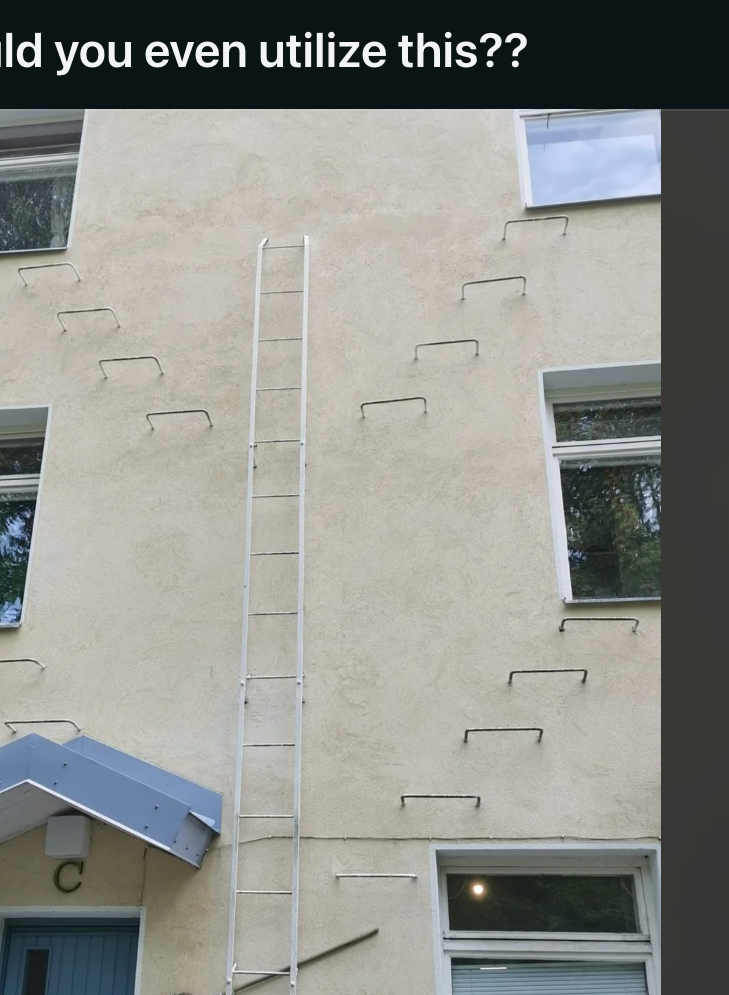 16 Completely Unhinged Design Fails People Saw IRL