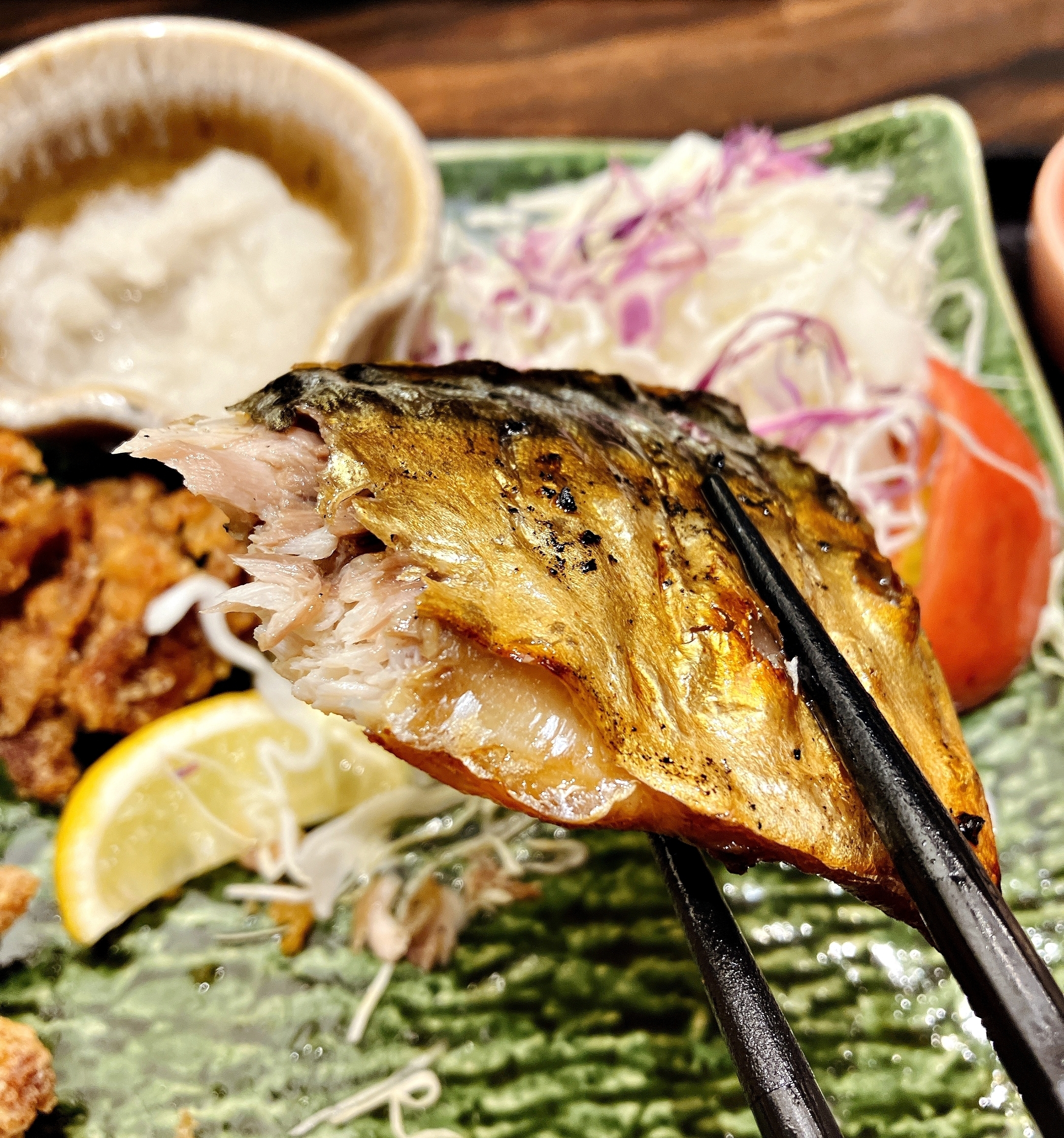 大戸屋のおすすめメニュー「さばの炭火焼きと鶏竜田揚げ」