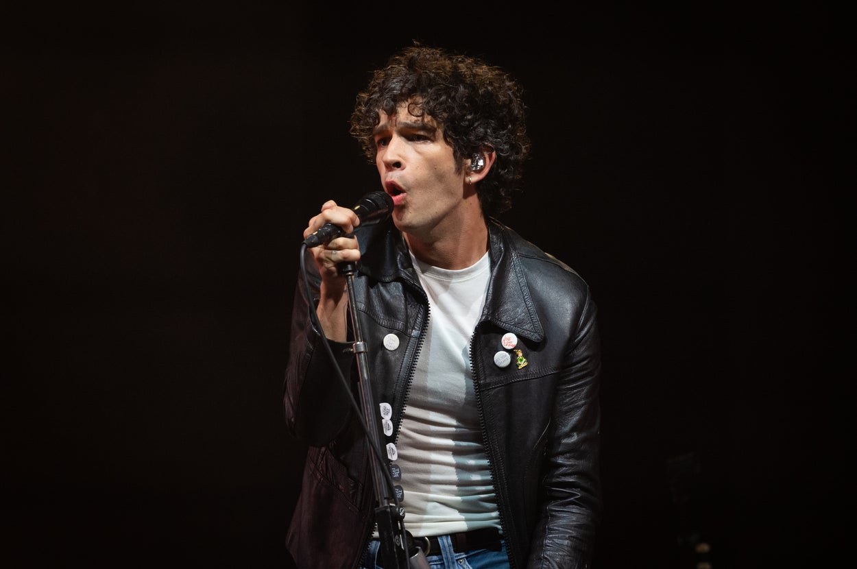 This Is Why Matty Healy’s Peter Pan Pin During His Glastonbury Performance Is Actually Super Meaningful Amid His And Taylor Swift’s Messy Split