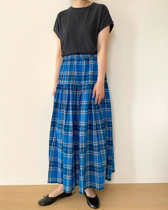 無印良品の「婦人 マドラスチェックフレアスカート」