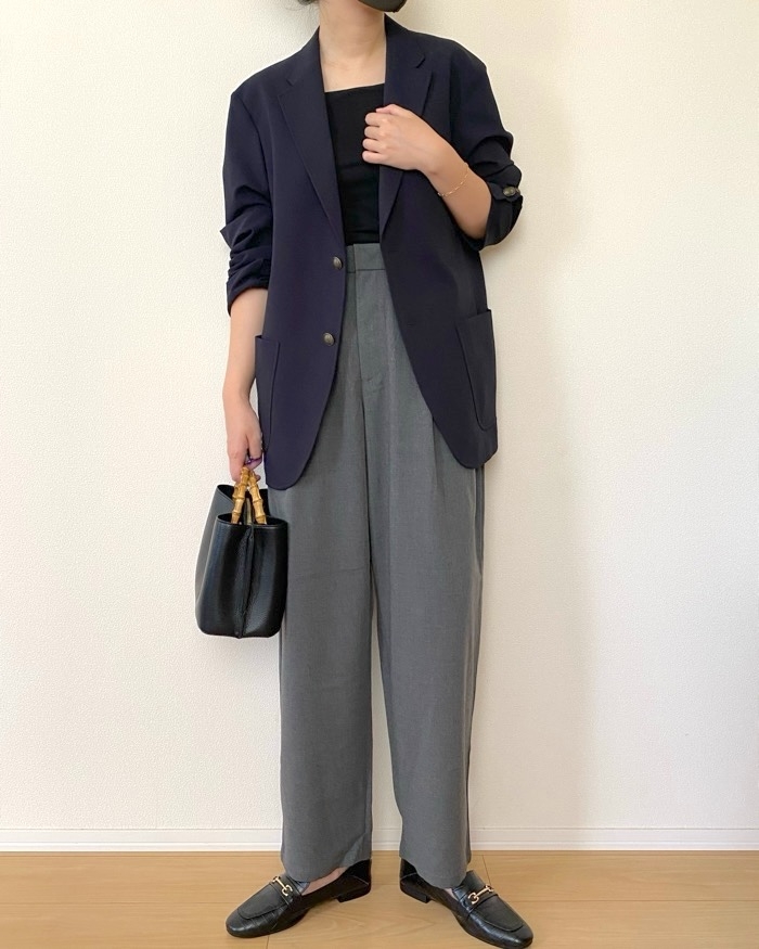GUの「キャロットスラックス(丈標準69.5~73.5cm)」