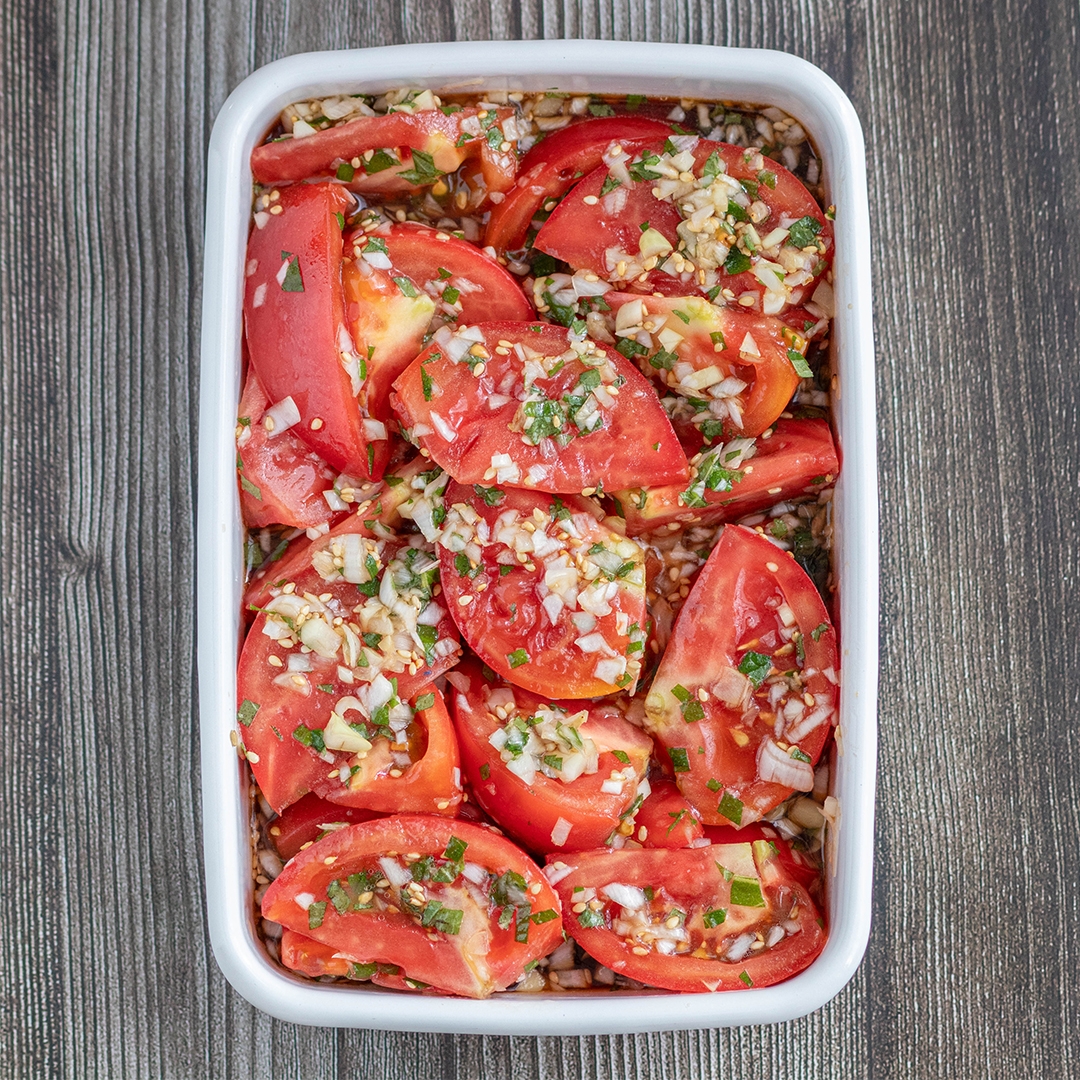 作り置きレシピ】ねぎだくトマトおかわり必須の簡単レシピ｜Tasty