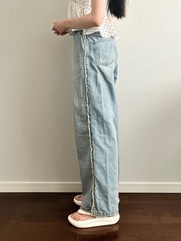 Honeys(ハニーズ)の「脇フリンジデニムパンツ」