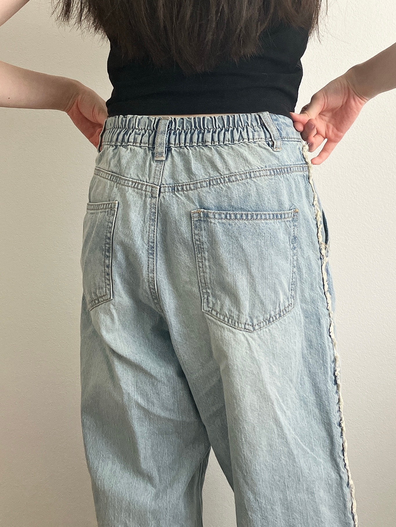 Honeys(ハニーズ)の「脇フリンジデニムパンツ」