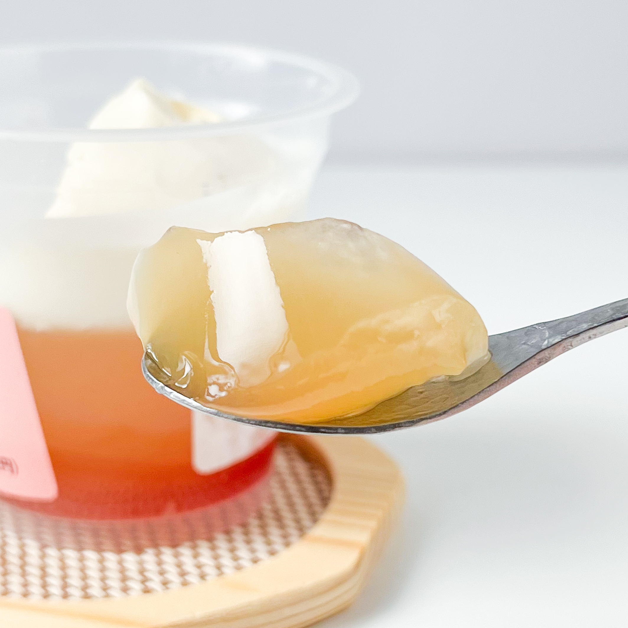 ローソン「桃のパフェ」
