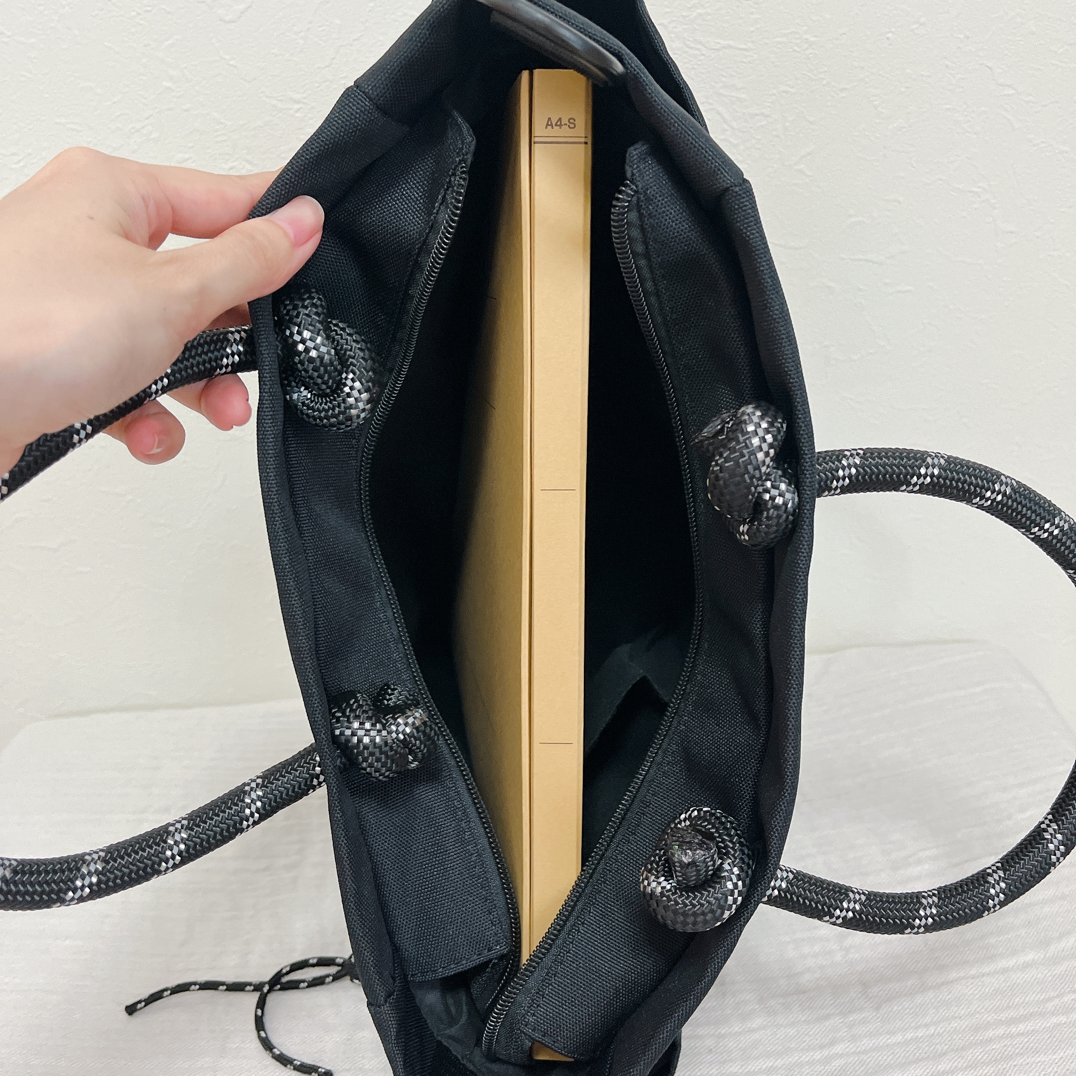 ハニーズ】通勤バッグの正解、コレじゃん！収納力バツグンの「大容量