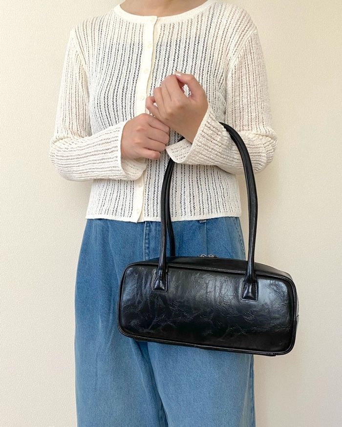 GUの「ワイドボストンバッグ」