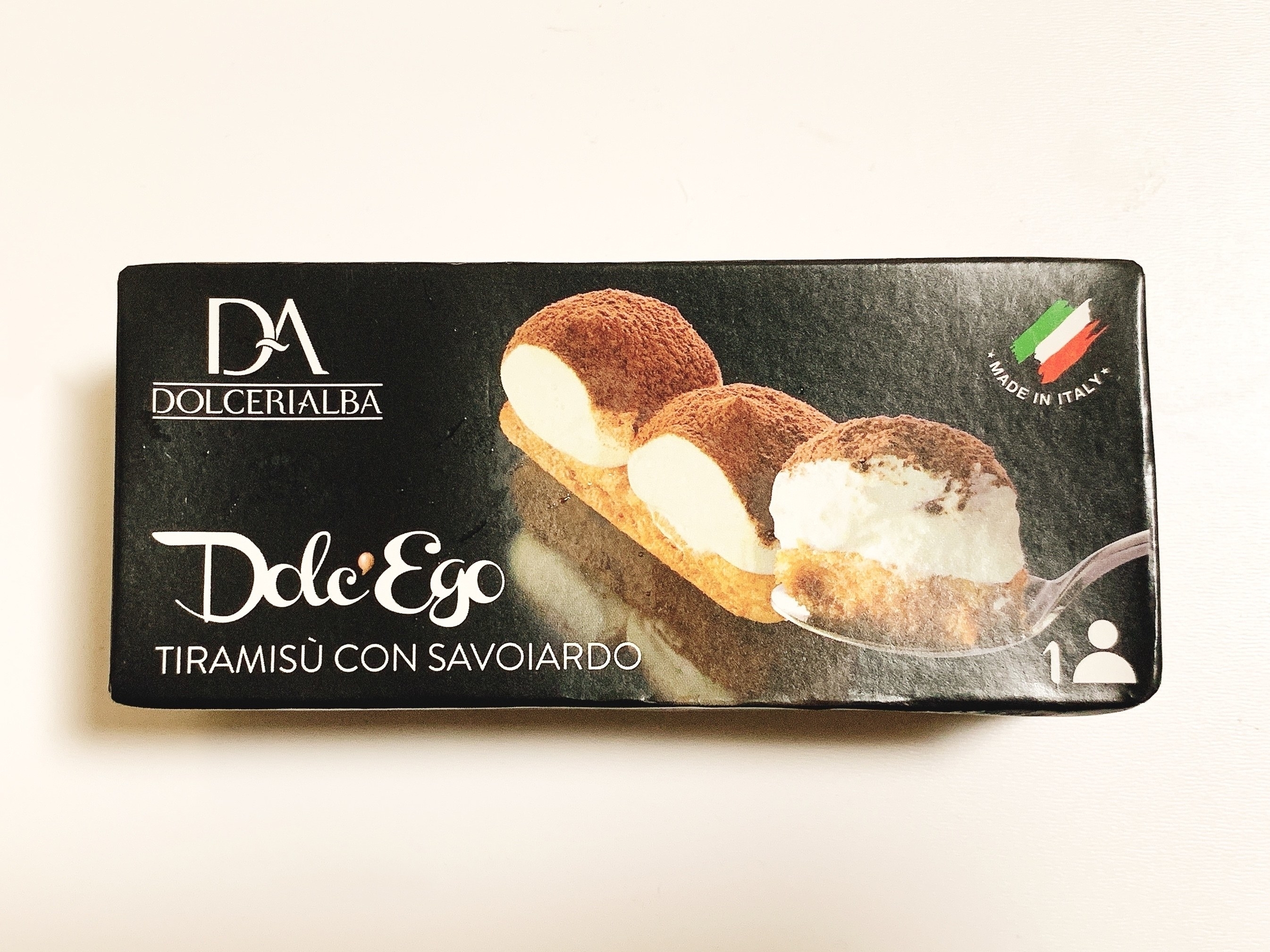 イタリア産ティラミス味のドルチェ・エゴ。クリームをサヴォイアルディで挟んだスイーツがパッケージに。
