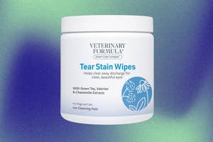 Container of Veterinary Formula Tear Stain Wipes for pets, featuring green tea, valerian, and chamomile extracts