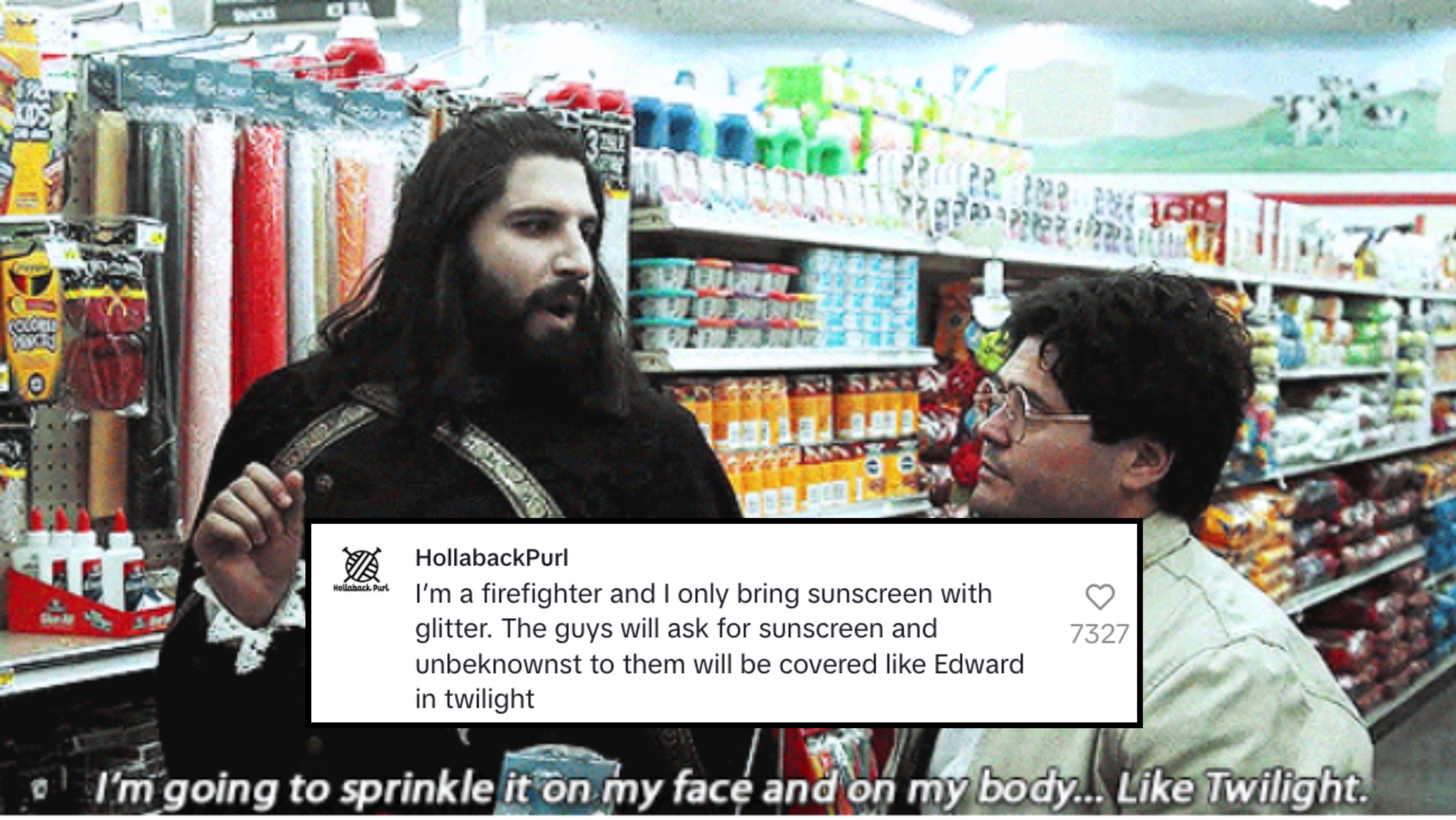 To personer står i en butikk. Den ene, kledd i en kappe i middelalderen, gester mens du snakker om å strø noe som tilsvarer en & quot; Twilight & quot; referanse