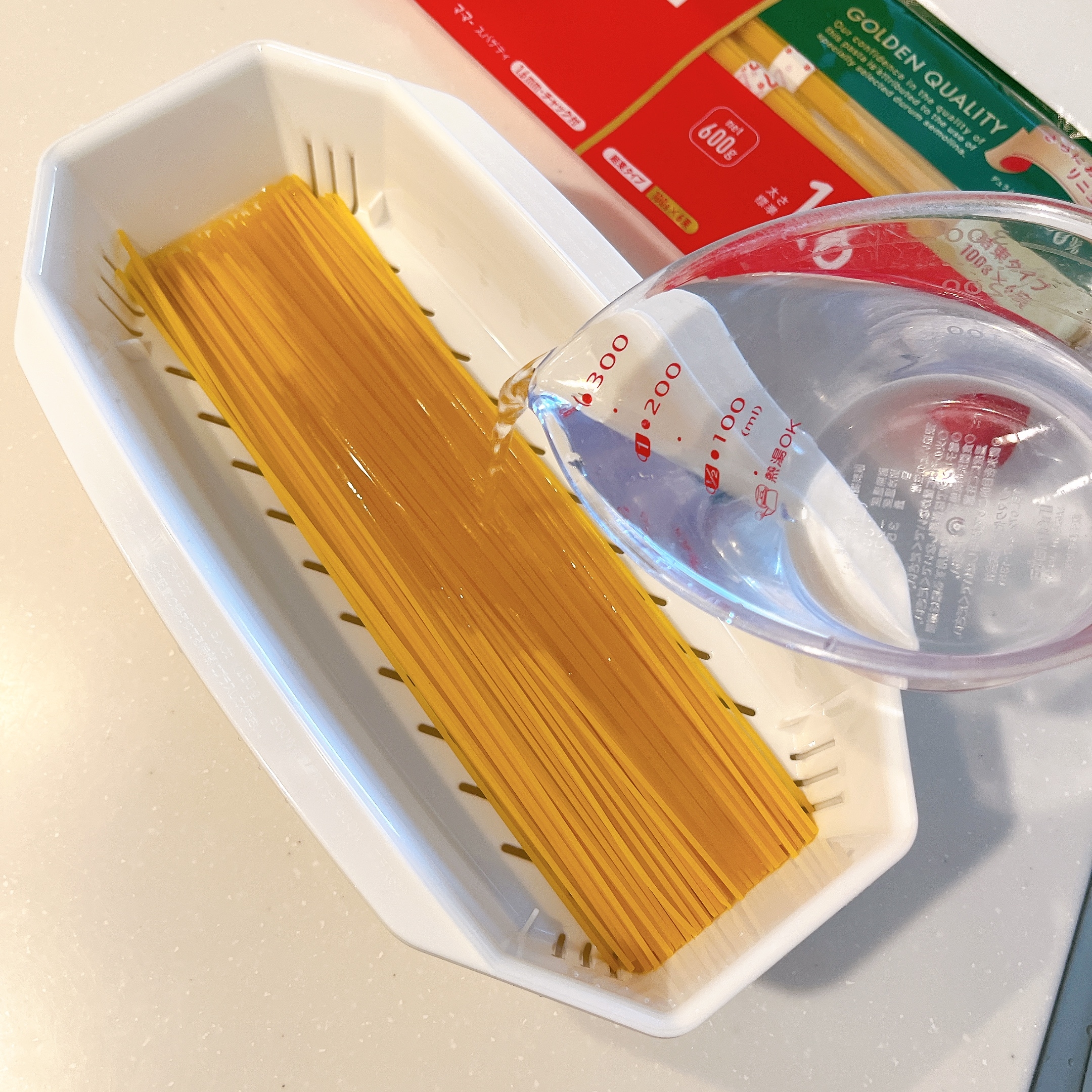 DAISO(ダイソー)の「お皿にもなる 電子レンジでパスタメーカー」