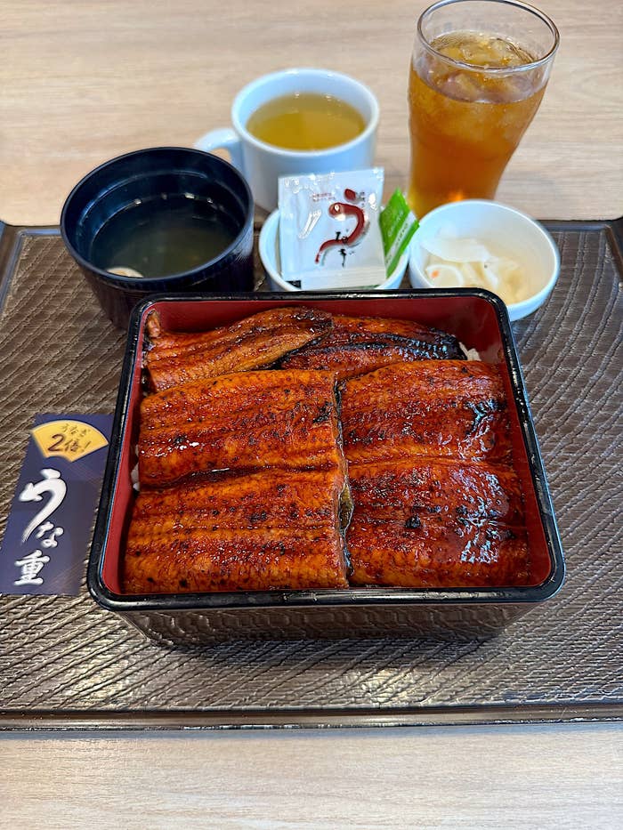 ガストの「モーニング うな重 うなぎ2倍 お吸い物・漬物付き」
