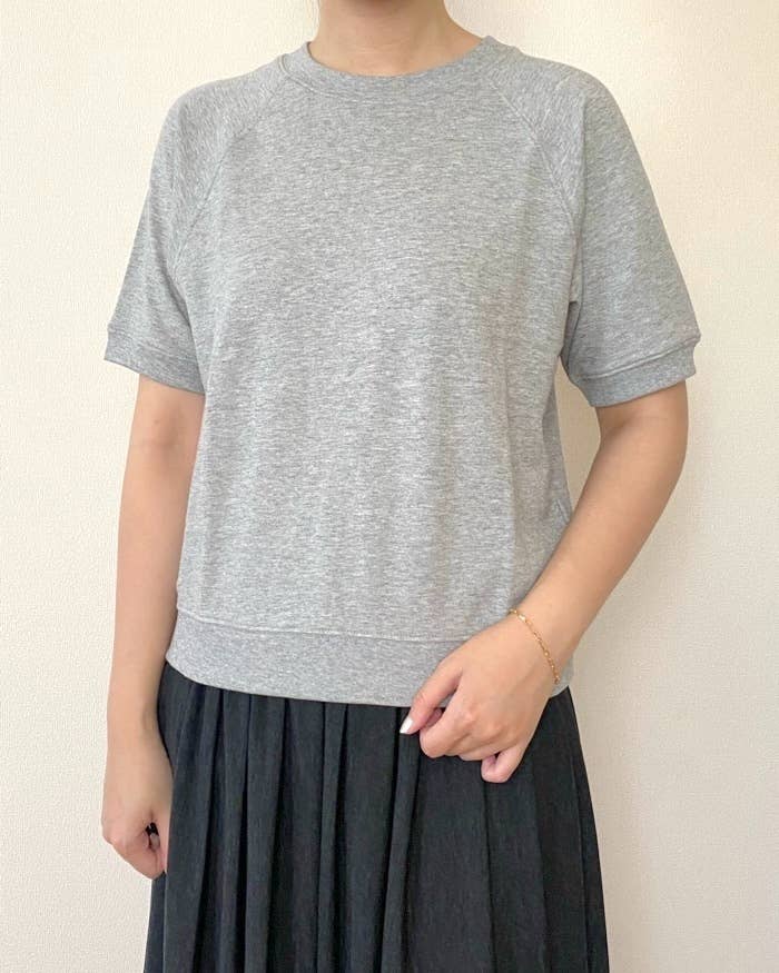 無印良品の「婦人 ライトスウェットクルーネック半袖Tシャツ」