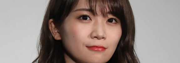 秋元真夏さん（時事）