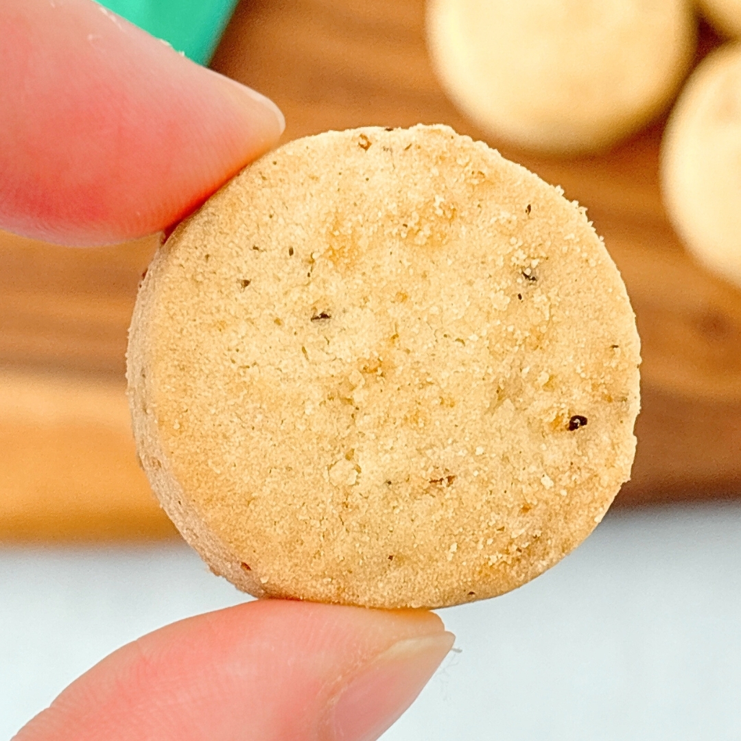 KALDI (カルディ)の「おつまみクッキー オニオン 35g」