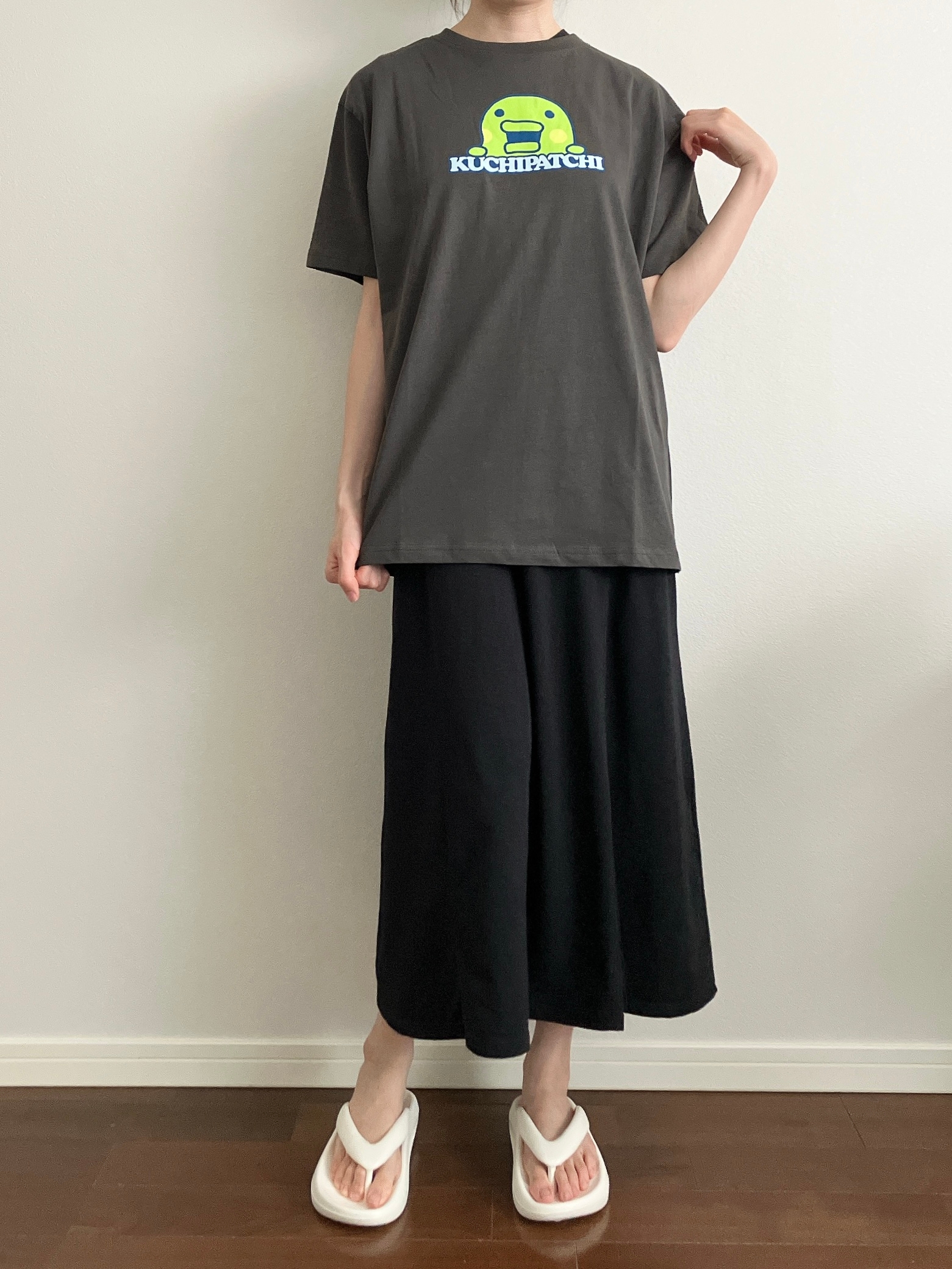 Honeys(ハニーズ)の「たまごっち/ゆるTシャツ」