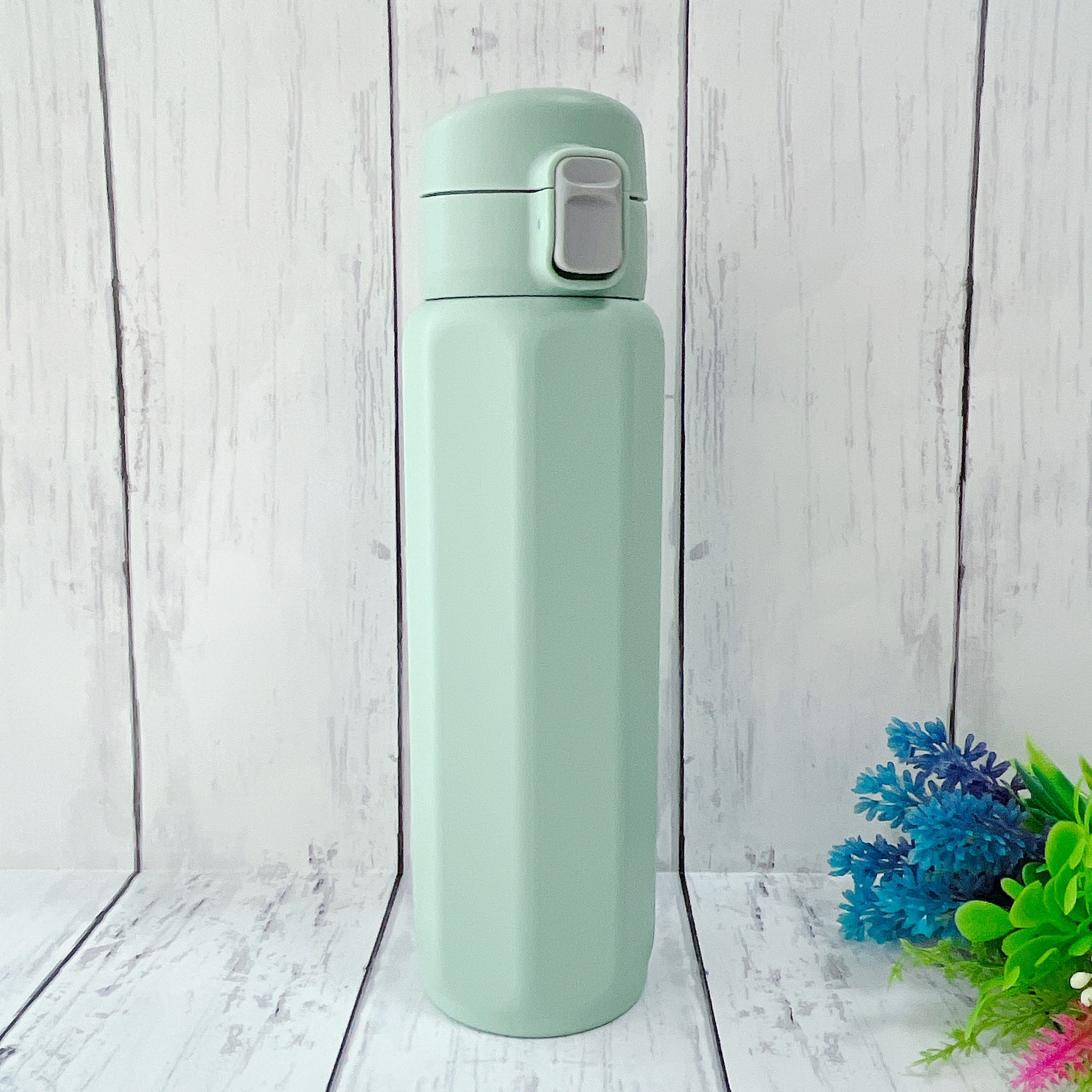 CAINZ(カインズ)の「八角形ワンタッチマグボトル 460ml グリーン」