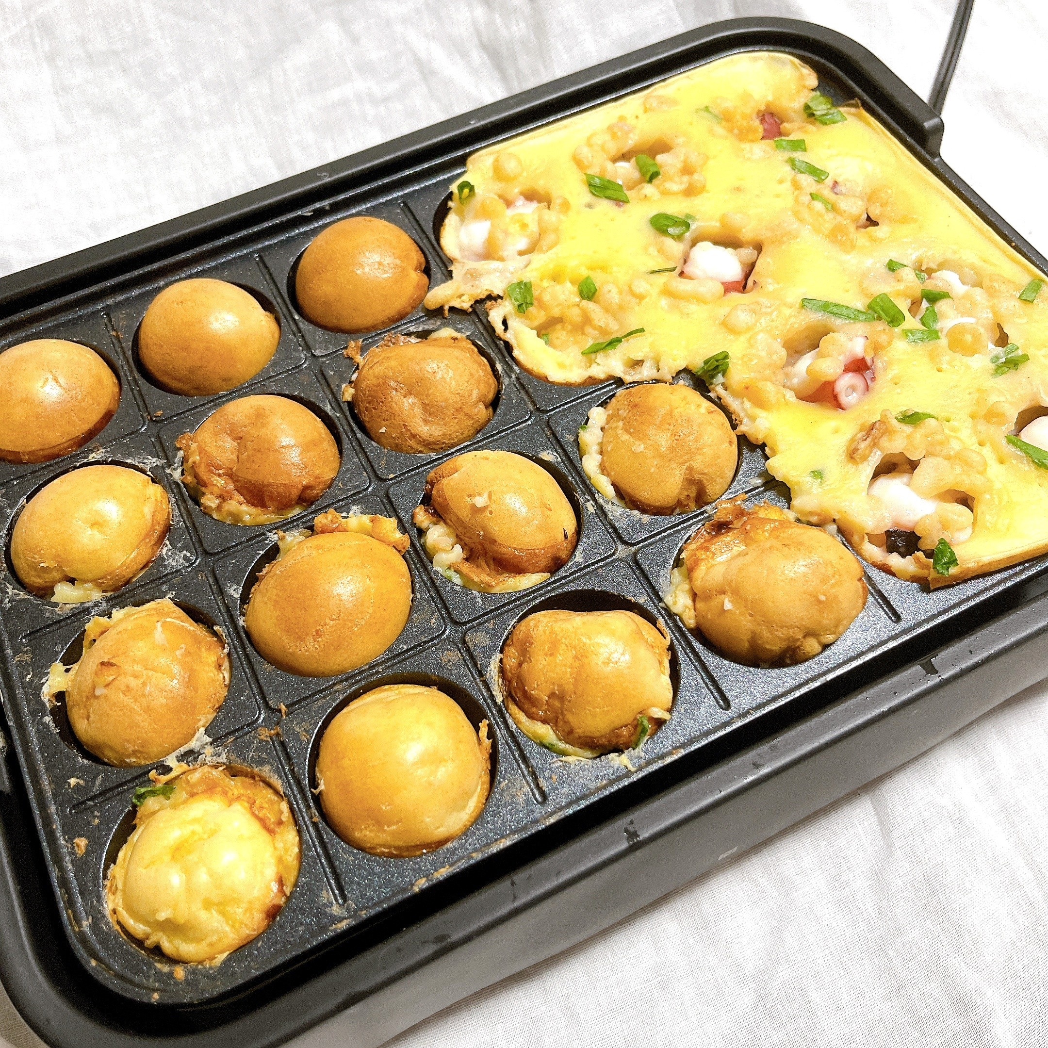 ニトリの「ミニフラット&たこ焼き器「Tatte!」」