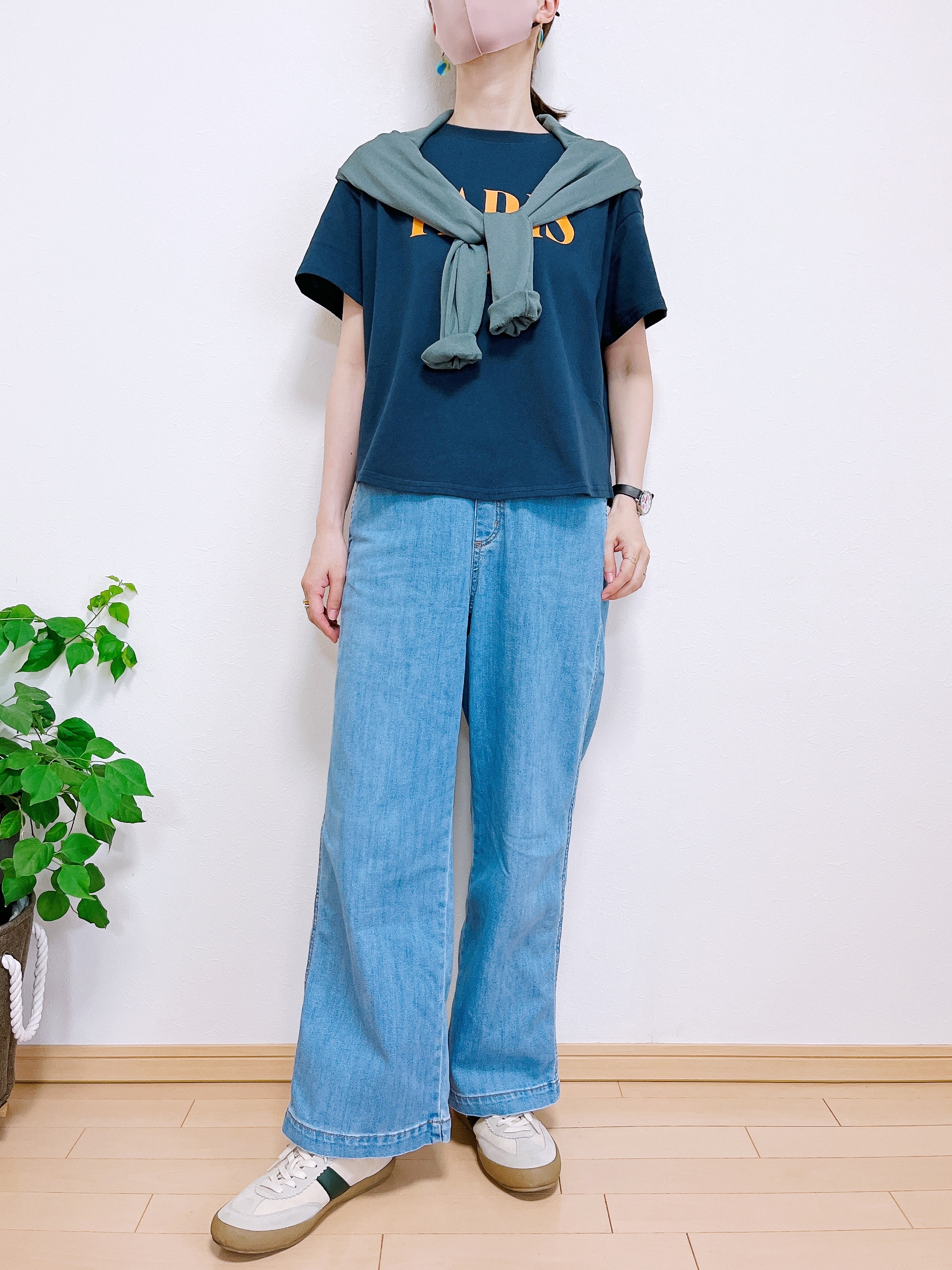 coca(コカ)の「テールカットロゴTシャツ レディース」