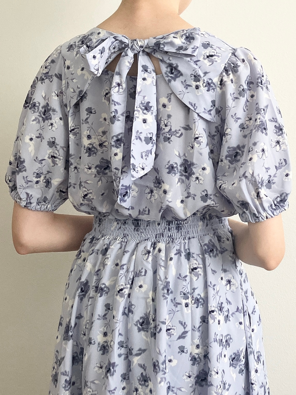 Honeys(ハニーズ)の「後リボンワンピース」