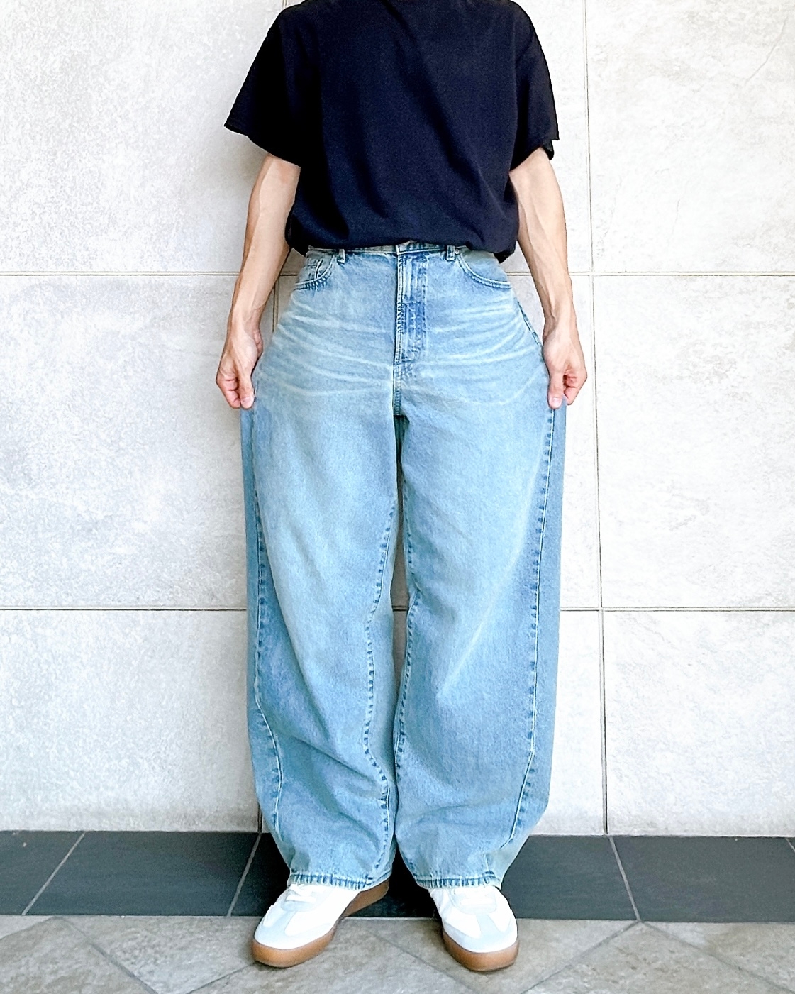 GUの「バレルレッグジーンズ(丈標準71.0~75.0cm)」